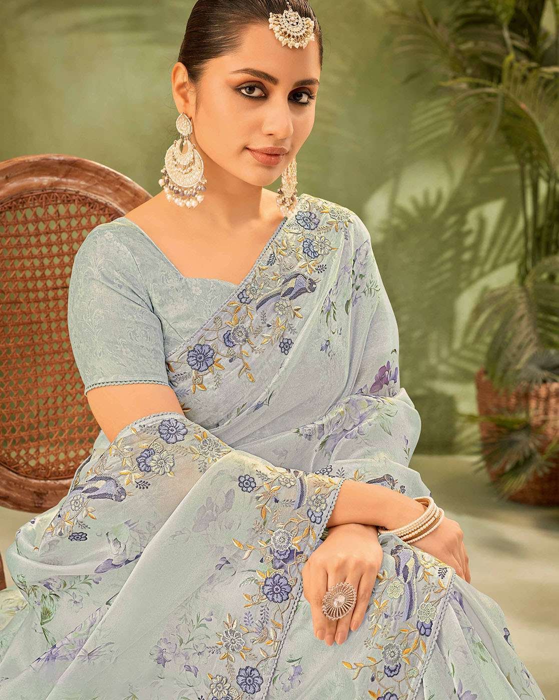 -1117Wx1400H-701460041-grey-MODEL2 Women Floral Traditional Saree With Blouse - Image 1